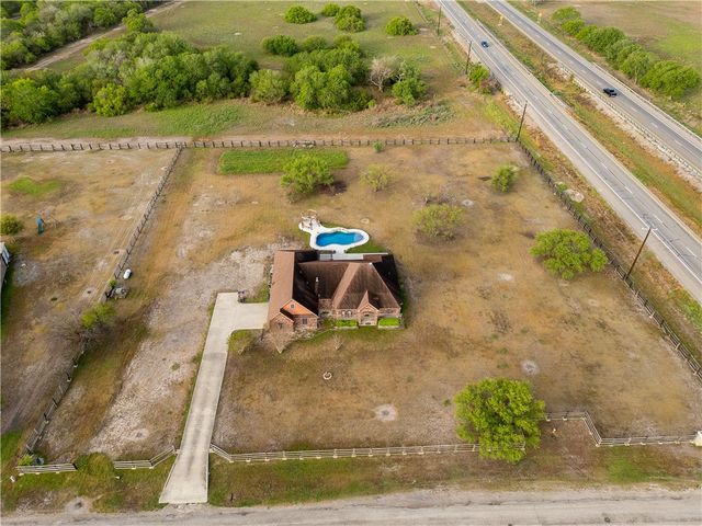 3534 Angelita Dr, Odem, TX 78370