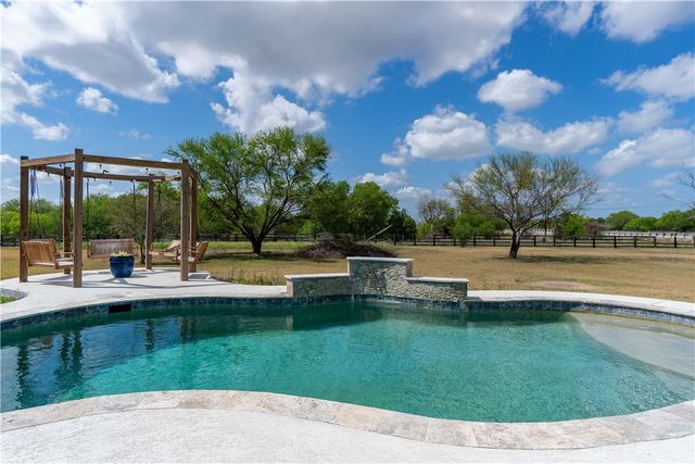 3534 Angelita Dr, Odem, TX 78370