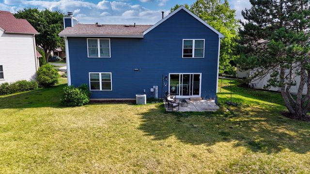 2440 Pebblewood Court, Aurora, IL 60506