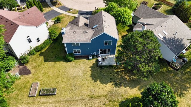 2440 Pebblewood Court, Aurora, IL 60506