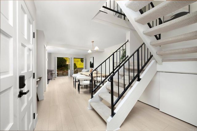 22 Seaview Dr S, Rolling Hills Estates, CA 90274