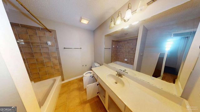 300 SE Silver Summit Drive SE 300, Conyers, GA 30094