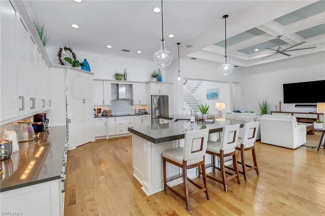 5166 Andros DR, Naples, FL 34113