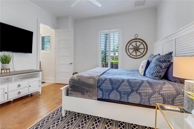 5166 Andros DR, Naples, FL 34113