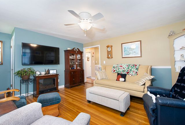 9 Orchard Dr, Paxton, MA 01612