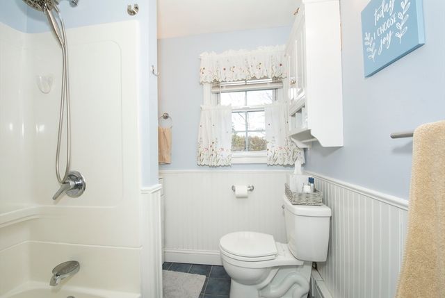 9 Orchard Dr, Paxton, MA 01612