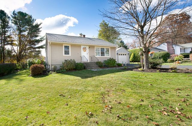 9 Orchard Dr, Paxton, MA 01612