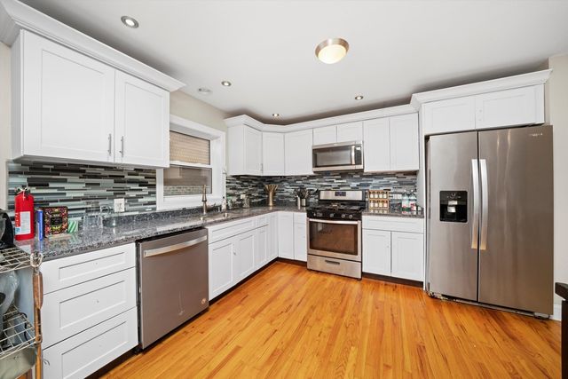 7947 S Clyde Avenue, Chicago, IL 60617