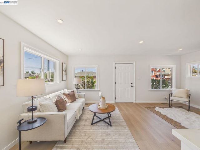 1106 88Th Ave, Oakland, CA 94621