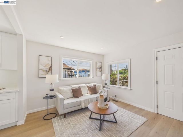 1106 88Th Ave, Oakland, CA 94621