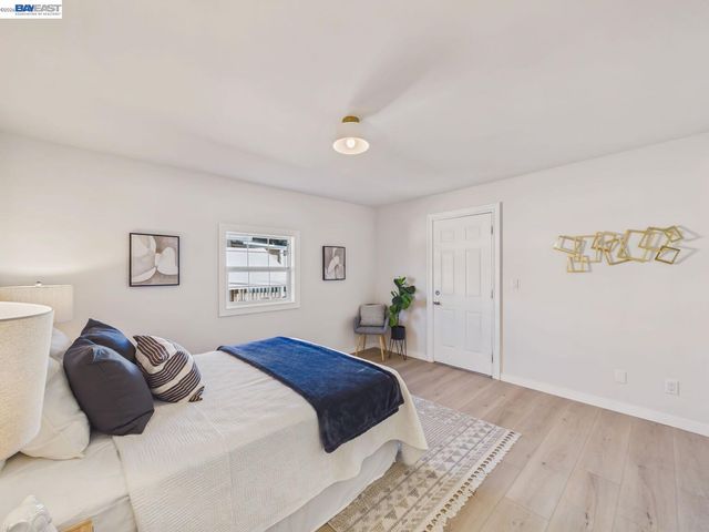 1106 88Th Ave, Oakland, CA 94621