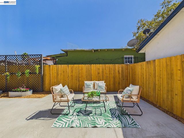 1106 88Th Ave, Oakland, CA 94621