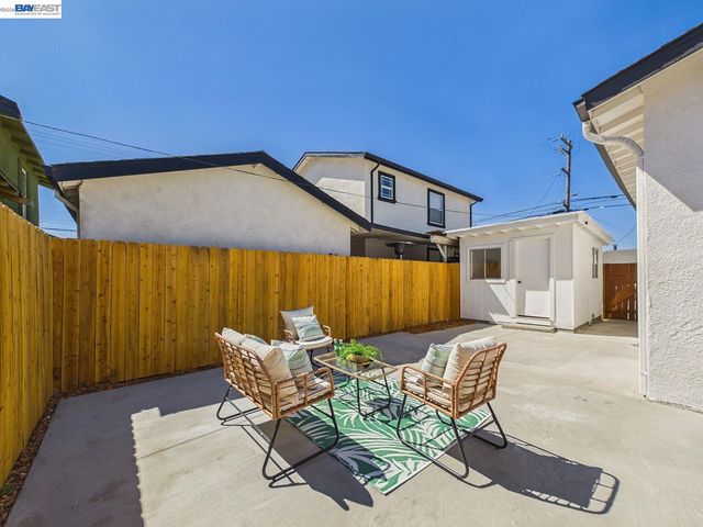 1106 88Th Ave, Oakland, CA 94621