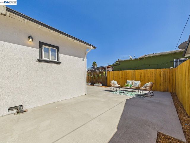 1106 88Th Ave, Oakland, CA 94621