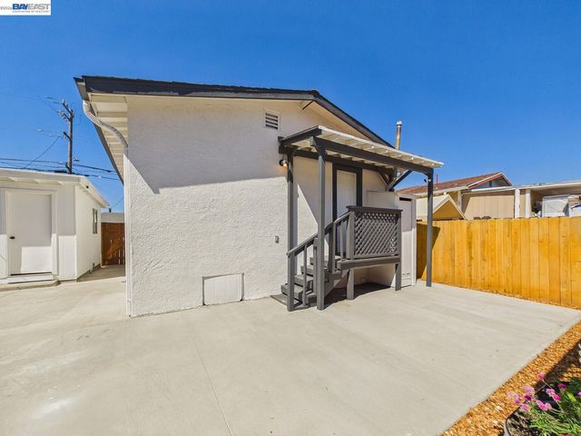 1106 88Th Ave, Oakland, CA 94621