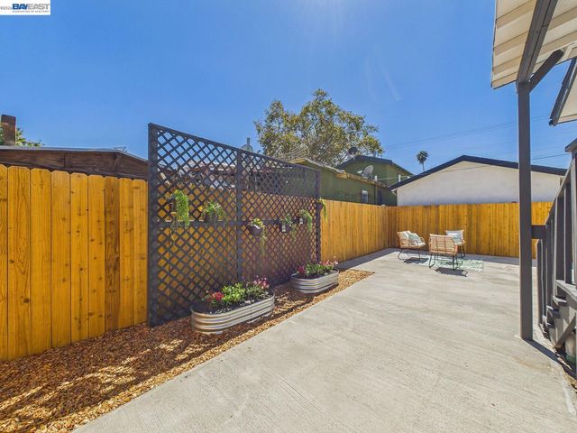 1106 88Th Ave, Oakland, CA 94621