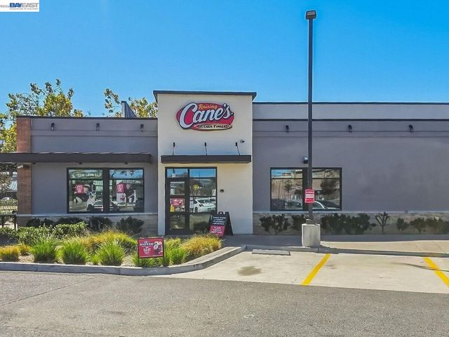 1106 88Th Ave, Oakland, CA 94621