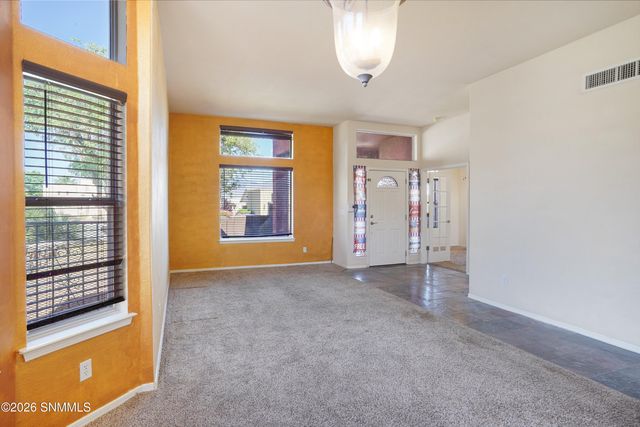 2205 Sun Chaser Place, Las Cruces, NM 88011