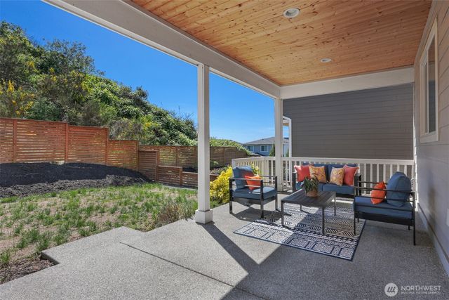8396 28th Ct East, Edgewood, WA 98371