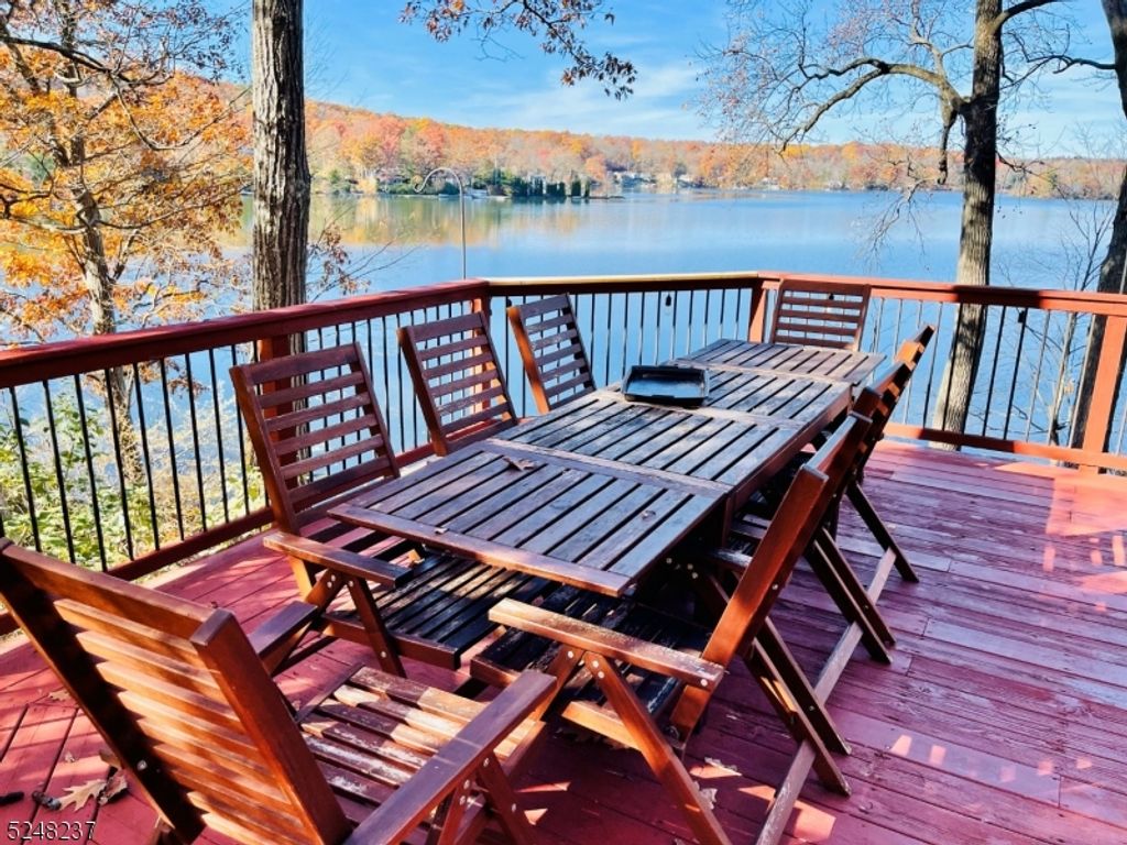 639 Canistear Rd, Vernon Twp., NJ 07422