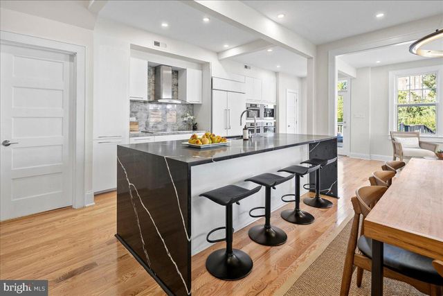 2940 BELLEVUE TER NW, Washington, DC 20016