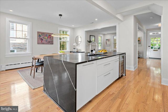 2940 BELLEVUE TER NW, Washington, DC 20016