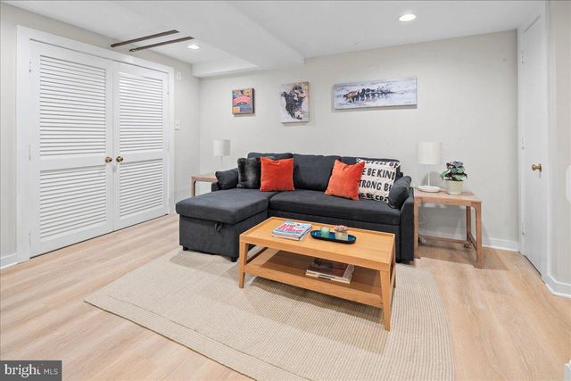 2940 BELLEVUE TER NW, Washington, DC 20016