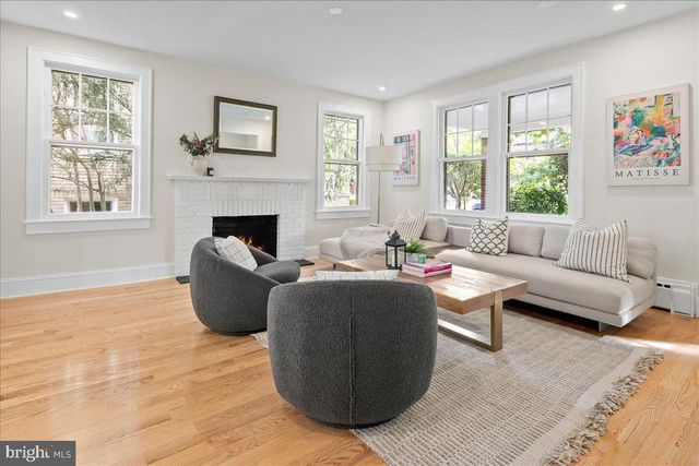 2940 BELLEVUE TER NW, Washington, DC 20016
