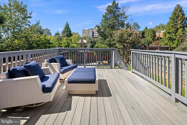 2940 BELLEVUE TER NW, Washington, DC 20016