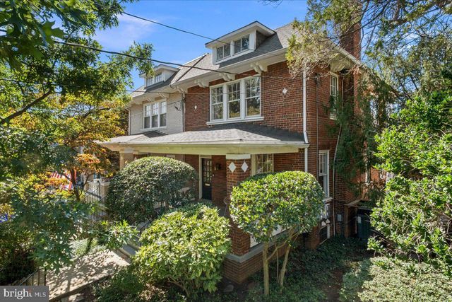 2940 BELLEVUE TER NW, Washington, DC 20016