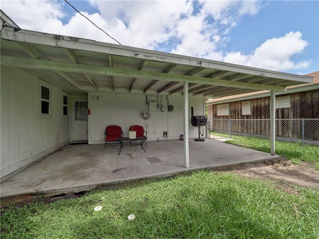 1638 Spicewood Dr, Corpus Christi, TX 78412