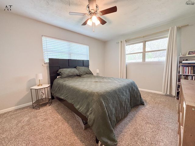 605 OAK STREET, Burkburnett, TX 76354