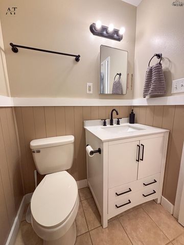 605 OAK STREET, Burkburnett, TX 76354