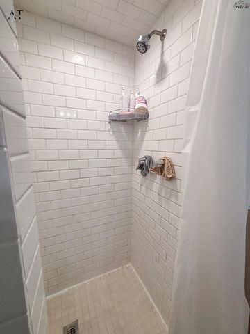 605 OAK STREET, Burkburnett, TX 76354