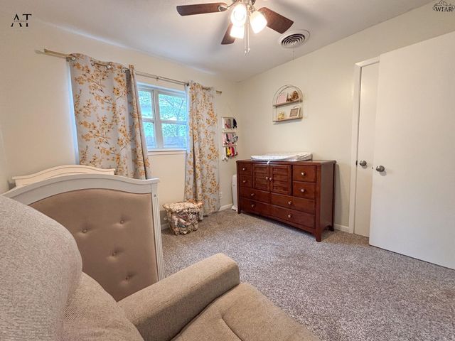 605 OAK STREET, Burkburnett, TX 76354