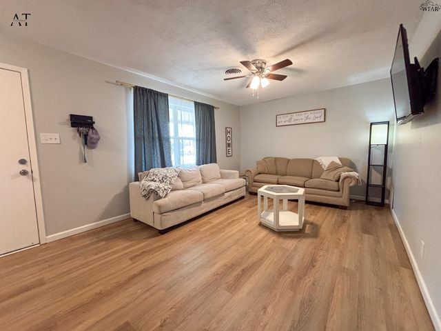 605 OAK STREET, Burkburnett, TX 76354