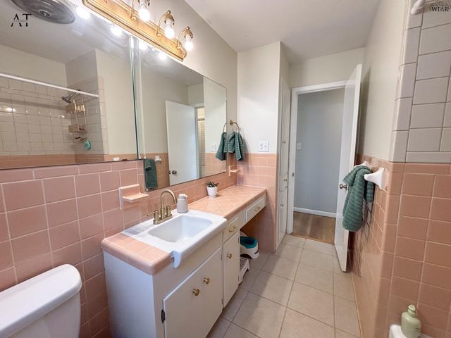 605 OAK STREET, Burkburnett, TX 76354