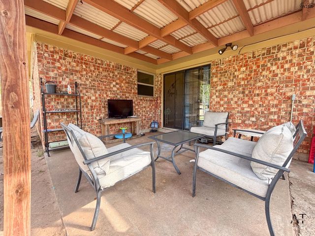 605 OAK STREET, Burkburnett, TX 76354