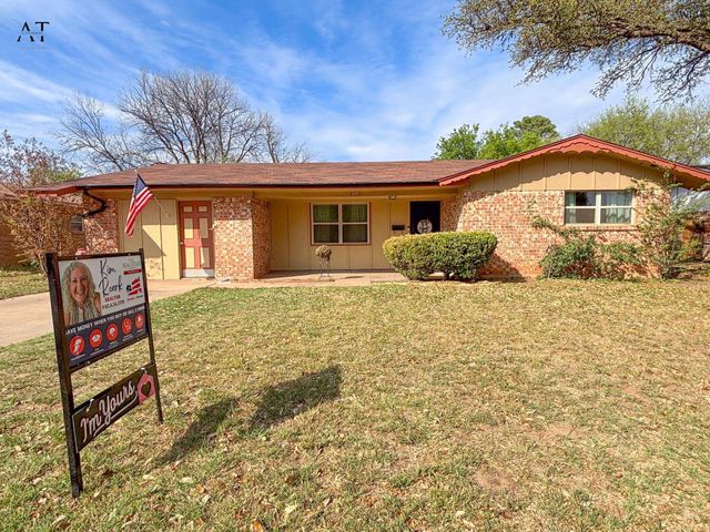 605 OAK STREET, Burkburnett, TX 76354