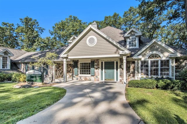 7950 Moorsbridge Road Entire Upper North, Portage, MI 49024