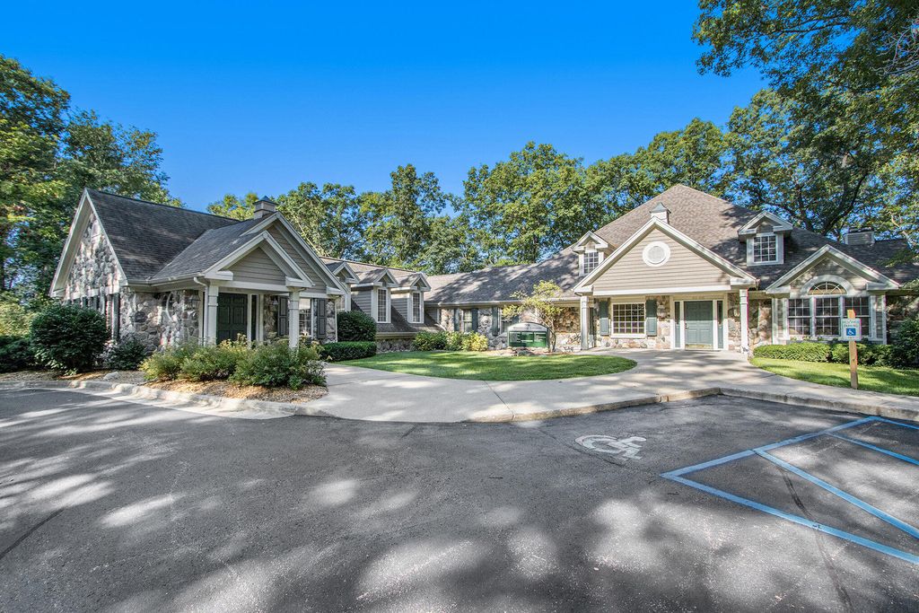 7950 Moorsbridge Road Entire Upper North, Portage, MI 49024
