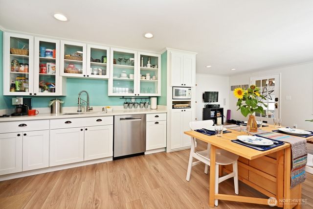 349 NW 49th Street, Seattle, WA 98107