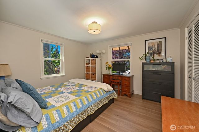 349 NW 49th Street, Seattle, WA 98107