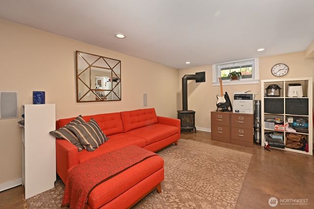 349 NW 49th Street, Seattle, WA 98107