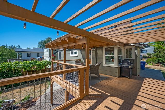 349 NW 49th Street, Seattle, WA 98107