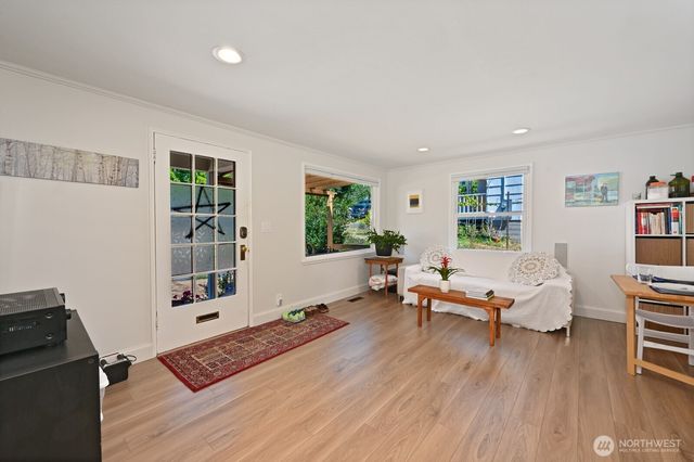 349 NW 49th Street, Seattle, WA 98107