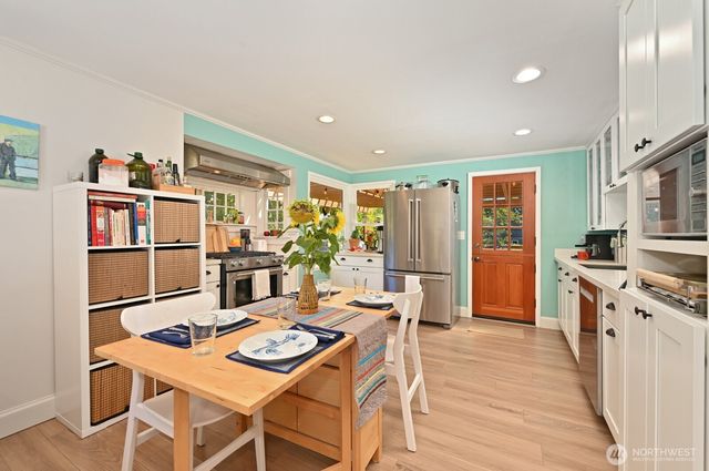 349 NW 49th Street, Seattle, WA 98107