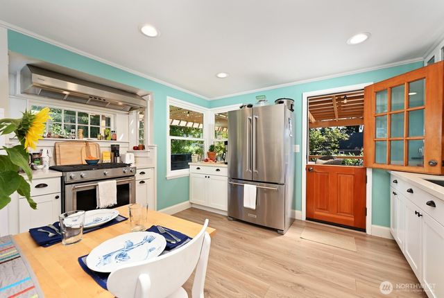 349 NW 49th Street, Seattle, WA 98107