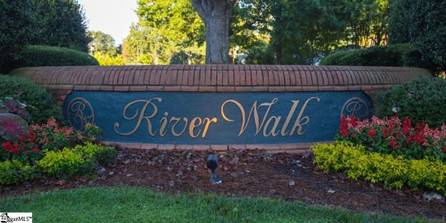 105 Silver Fox Trail, Simpsonville, SC 29681