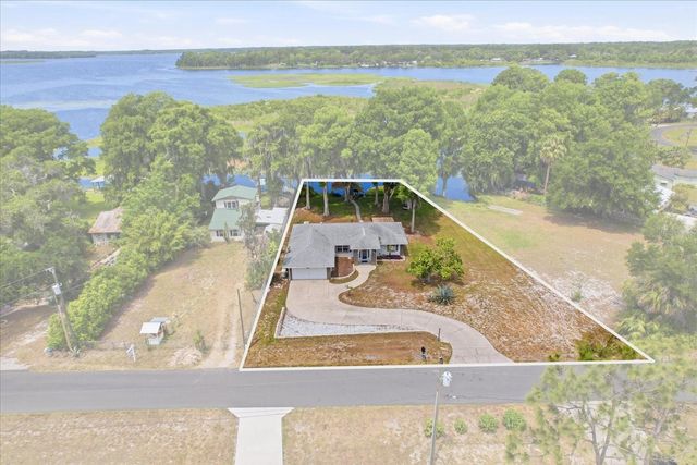 7961 W RIVERBEND ROAD, Crystal River, FL 34428